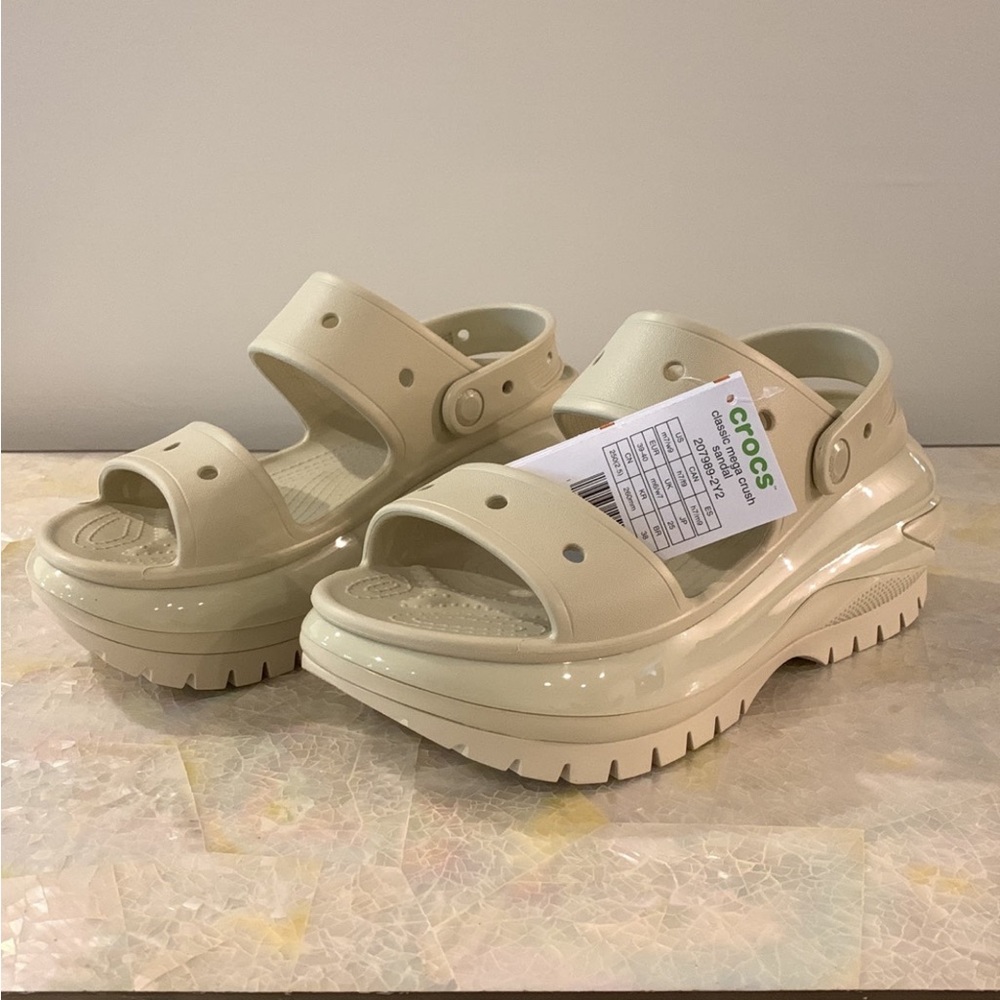 New Crocs Classic Mega Crush Sandal Sandals Bone Women 9 W9